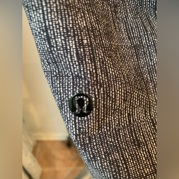 Lululemon High Waisted Jogger - Picture 3 of 3